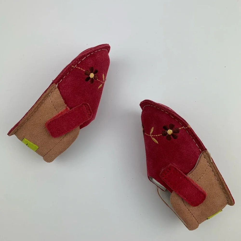 Pipit Flower Apricot Camel suede baby booties shoe